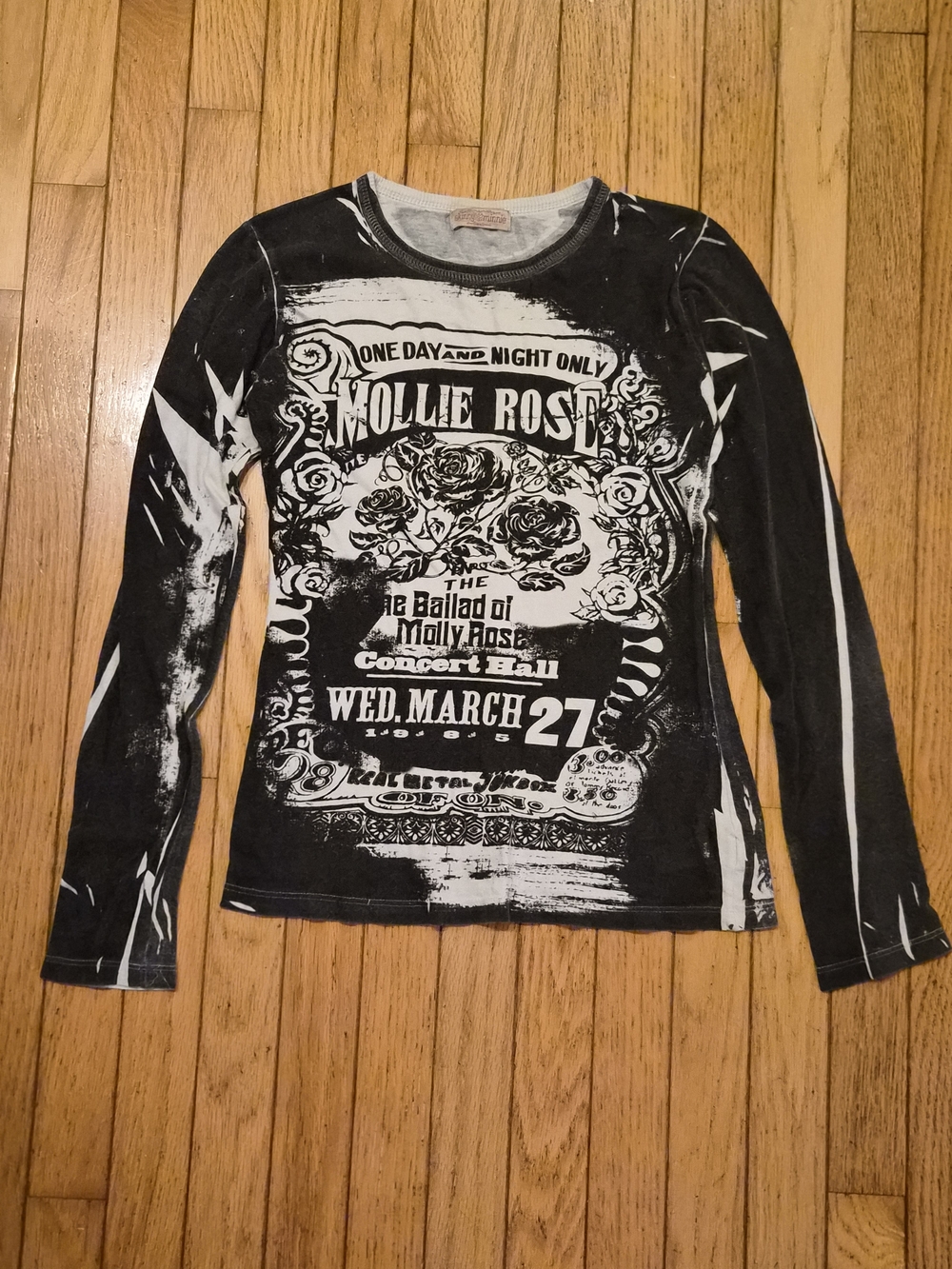 ​Skinny Minnie Y2K Graphic Long Sleeve Shirt "The Ballad of Mollie Rose" Small S